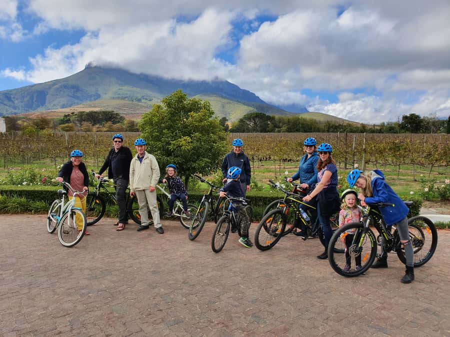 Stellenbosch: Historical Bike Tour & Wine Tasting - Stellenbosch history on two wheels