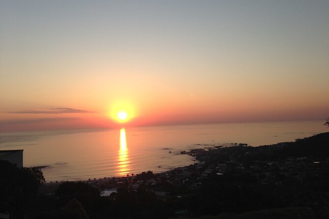 Summer Sunset Bus Tour in Cape Town - The open-top bus: freedom from driving, exposure to weather
