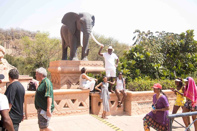 Sun City Day Tour From Johannesburg - Food, shopping, and the included R80 voucher