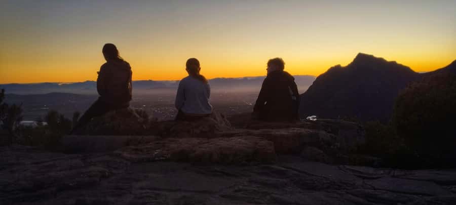 Sunrise Hike on Lion's Head - The 1.5-hour climb and its hands-on sections