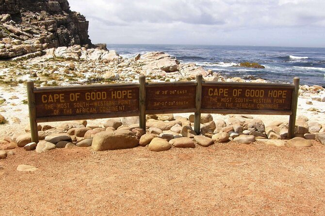 Table Mountain, Cape Point & Penguin Beach ENTRANCE INCLUDED - Why the private guide and driver matter