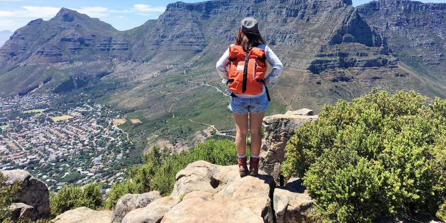 Table Mountain & Cape Town City Half Day Guided Tour - Greenmarket Square: end with shopping or a walk back