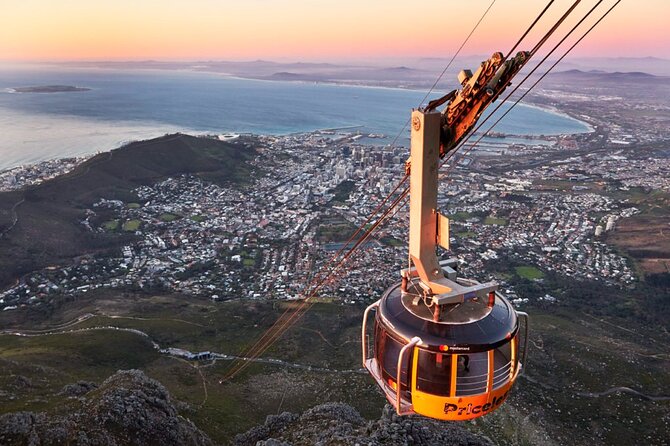 Table Mountain Tour - The lower cable station and the five-minute ride