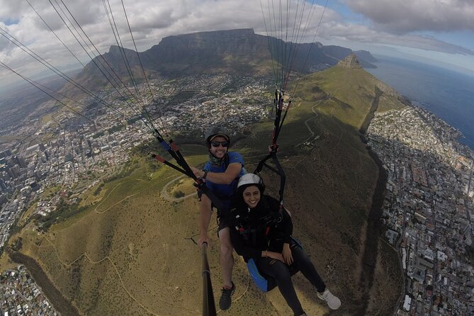 Tandem Paraglide Flight with Instructor - Meeting at Signal Hill or Lion’s Head