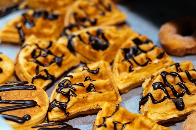 The 10 Tastings of Cape Town With Locals: Private Food Walking Tour - Greenmarket Square brings the city to life