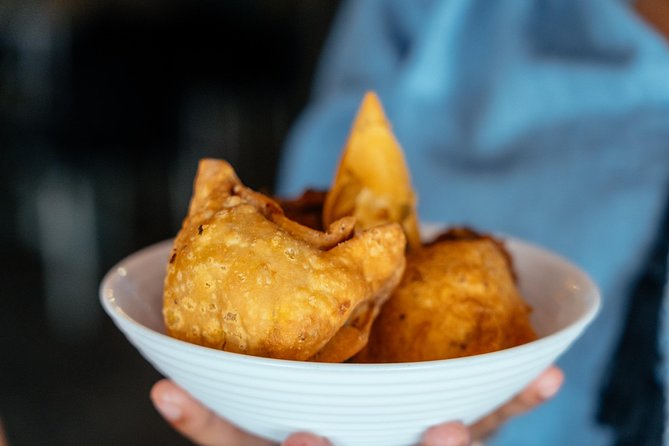 The 10 Tastings of Cape Town With Locals: Private Food Walking Tour - The best guides make the three hours worthwhile