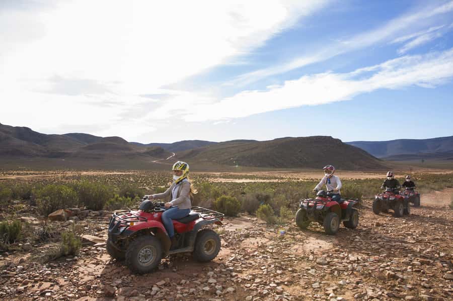 The Best Private Cape Town Safari Day Trip - Aquila Big 5 - Welcome drinks and the buffet breakfast