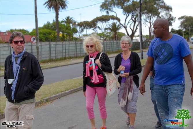 Township Tour - Guga S’thebe connects culture with useful work